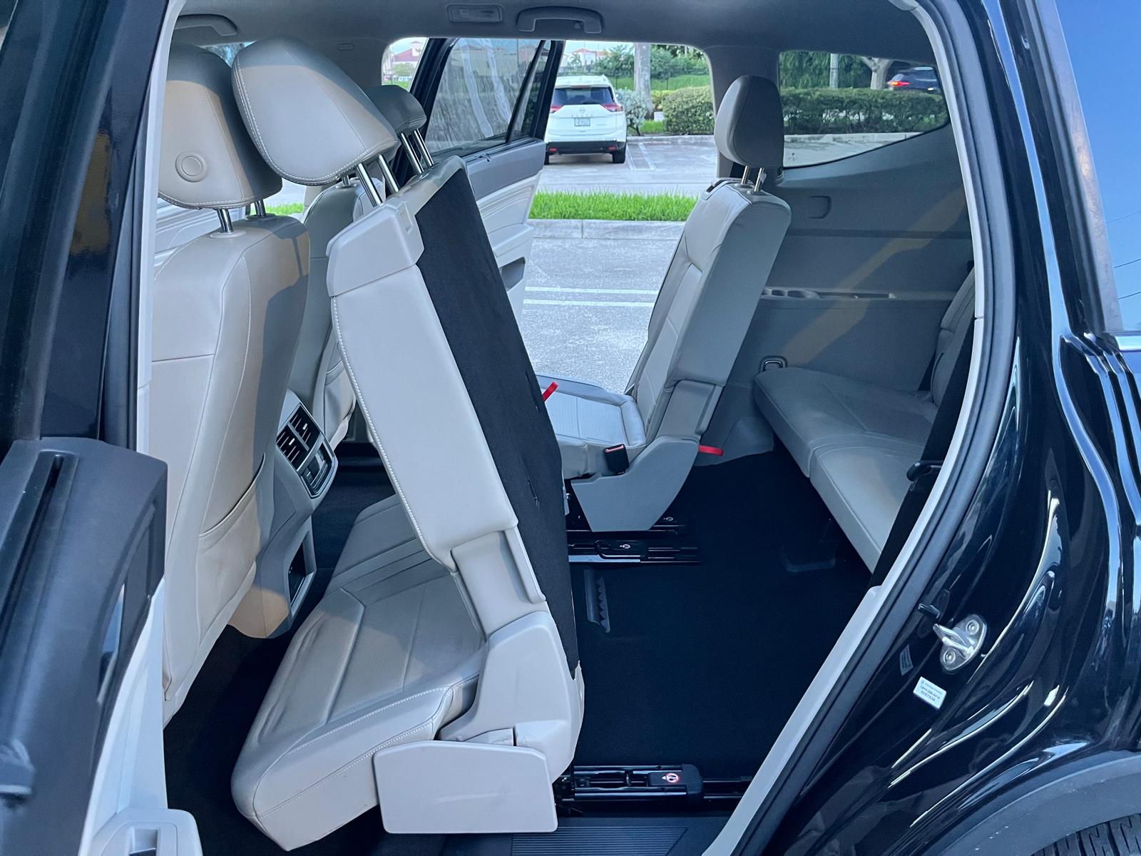 Used 2022 Volkswagen Atlas SE w/ Panoramic Sunroof Package FWD image 19