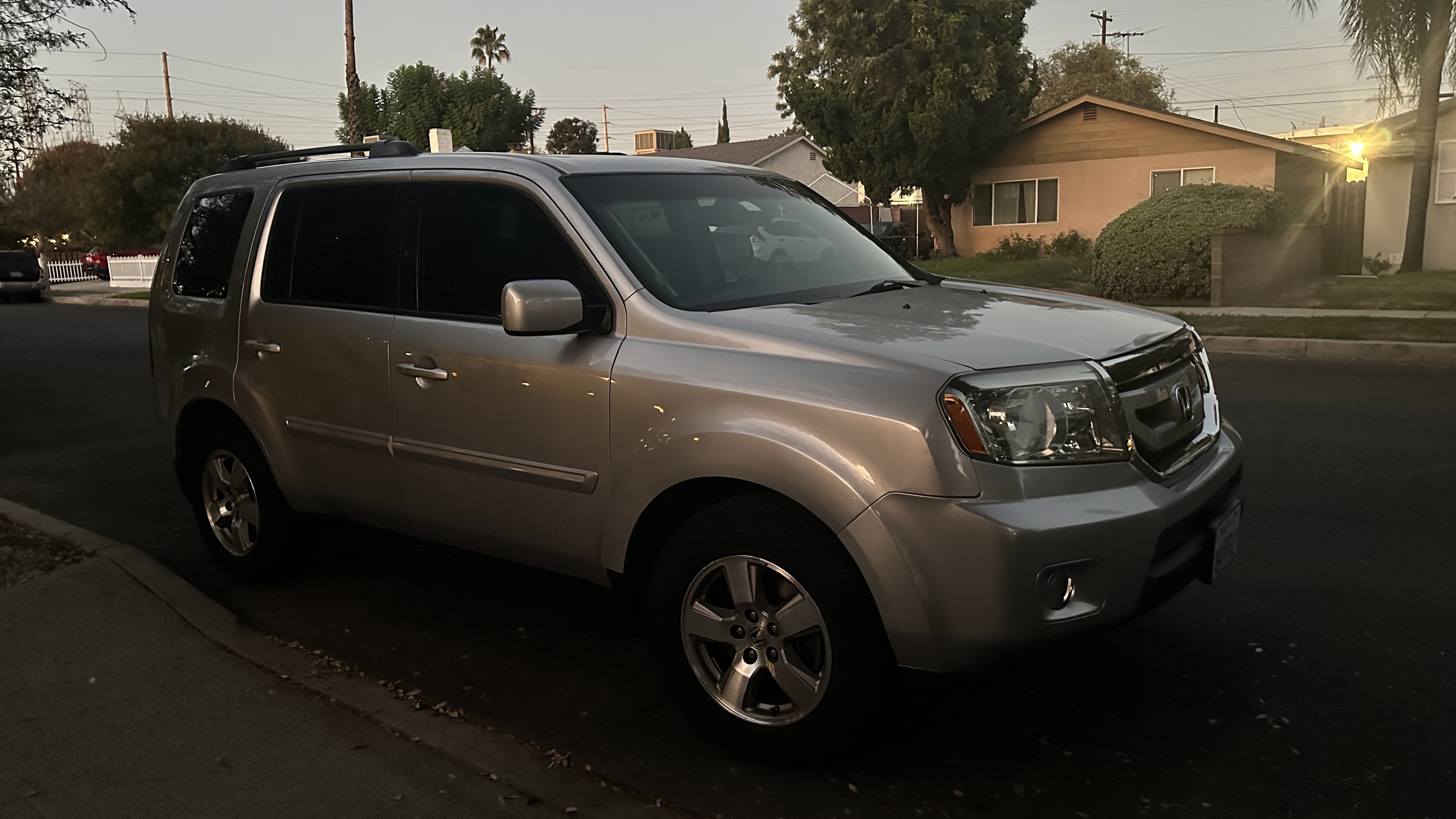 Used 2011 Honda Pilot EX-L image 4