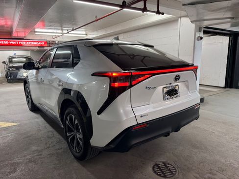 Used 2025 Toyota bZ4X FWD image 4