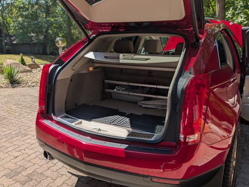 Used 2016 Cadillac SRX Luxury w/ Driver Awareness Package image 11