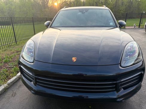 Used 2022 Porsche Cayenne Platinum Edition AWD/4WD image 6