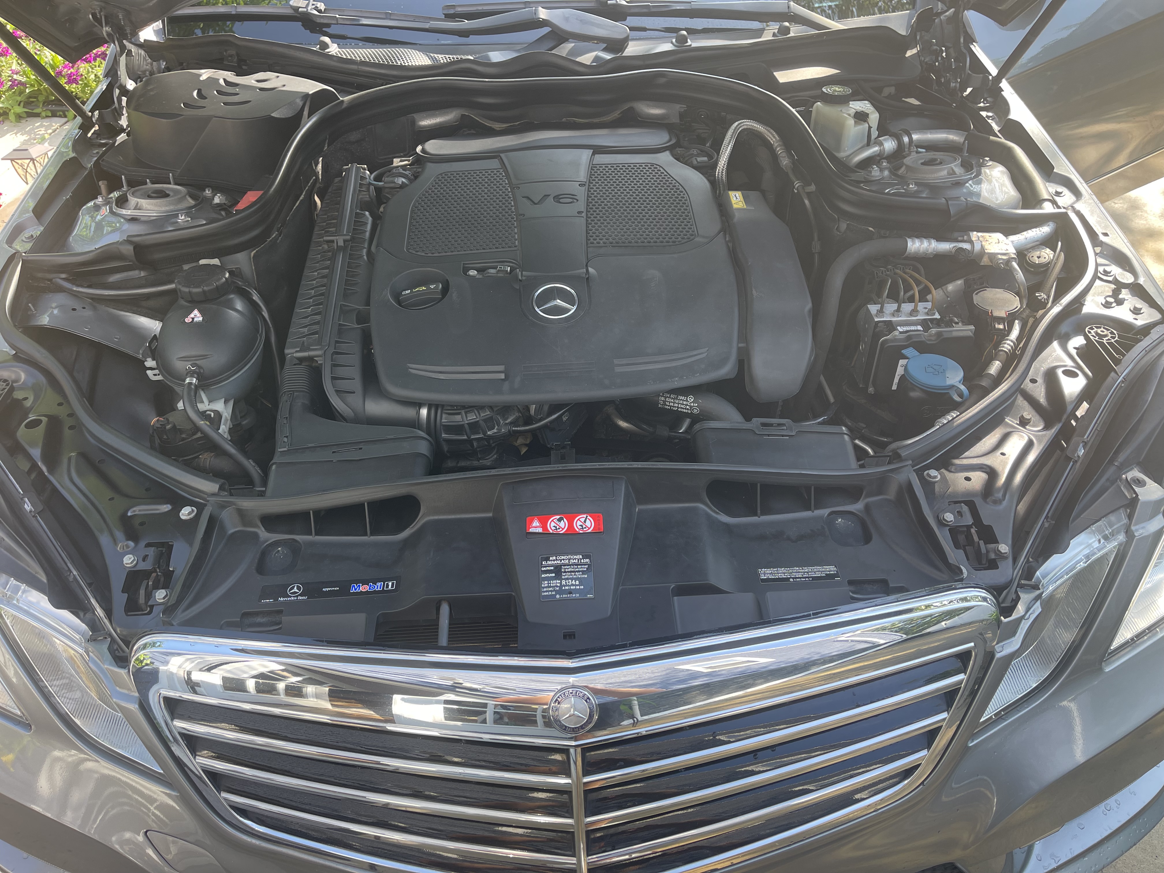Used 2012 Mercedes-Benz E 350 4MATIC Sedan image 12