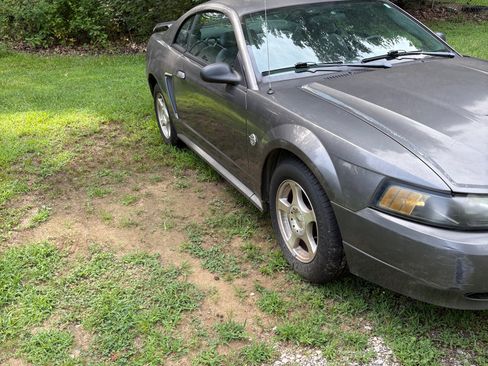 Used 2004 Ford Mustang Coupe RWD image 5