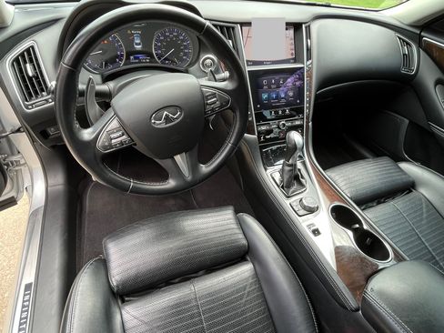 Used 2015 INFINITI Q50 Sport w/ Deluxe Touring Package image 14