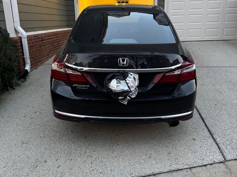 Used 2016 Honda Accord EX image 12