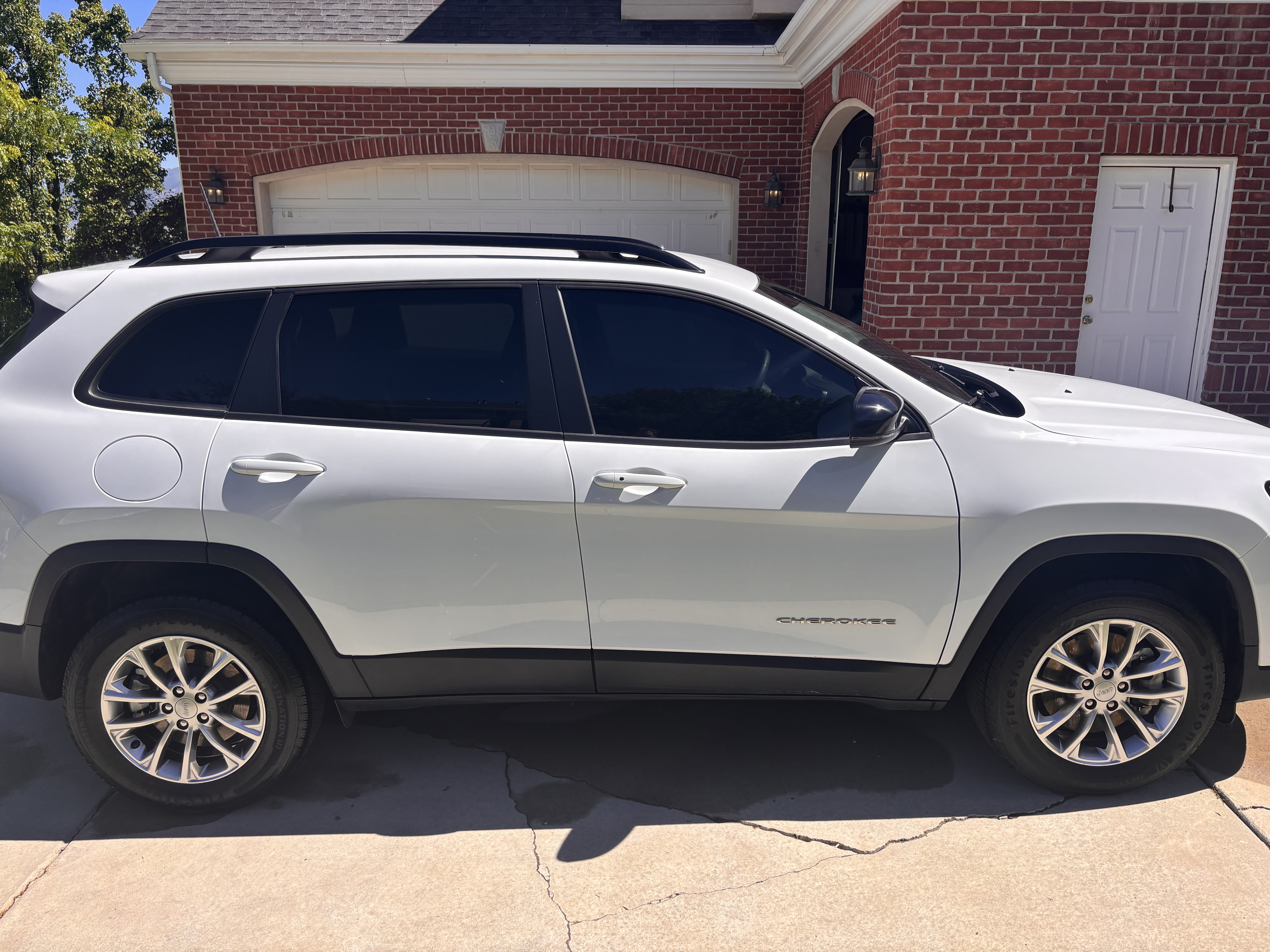 Used 2022 Jeep Cherokee Latitude Lux AWD/4WD image 6