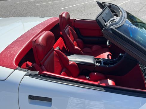 Used 1992 Chevrolet Corvette Convertible image 14