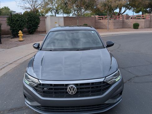 Used 2020 Volkswagen Jetta R-Line w/ R-Line Cold Weather Package image 4