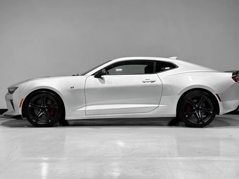 Used 2018 Chevrolet Camaro SS image 1