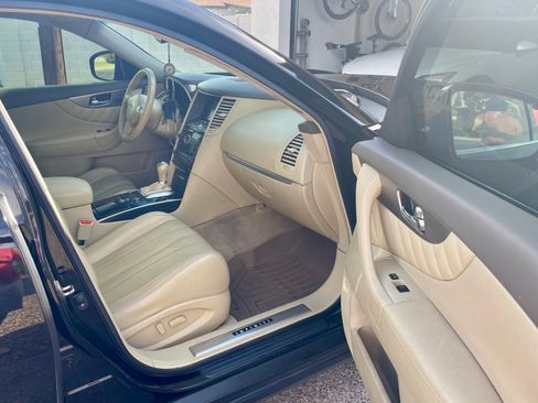 Used 2013 INFINITI FX37 AWD w/ Premium Pkg image 10
