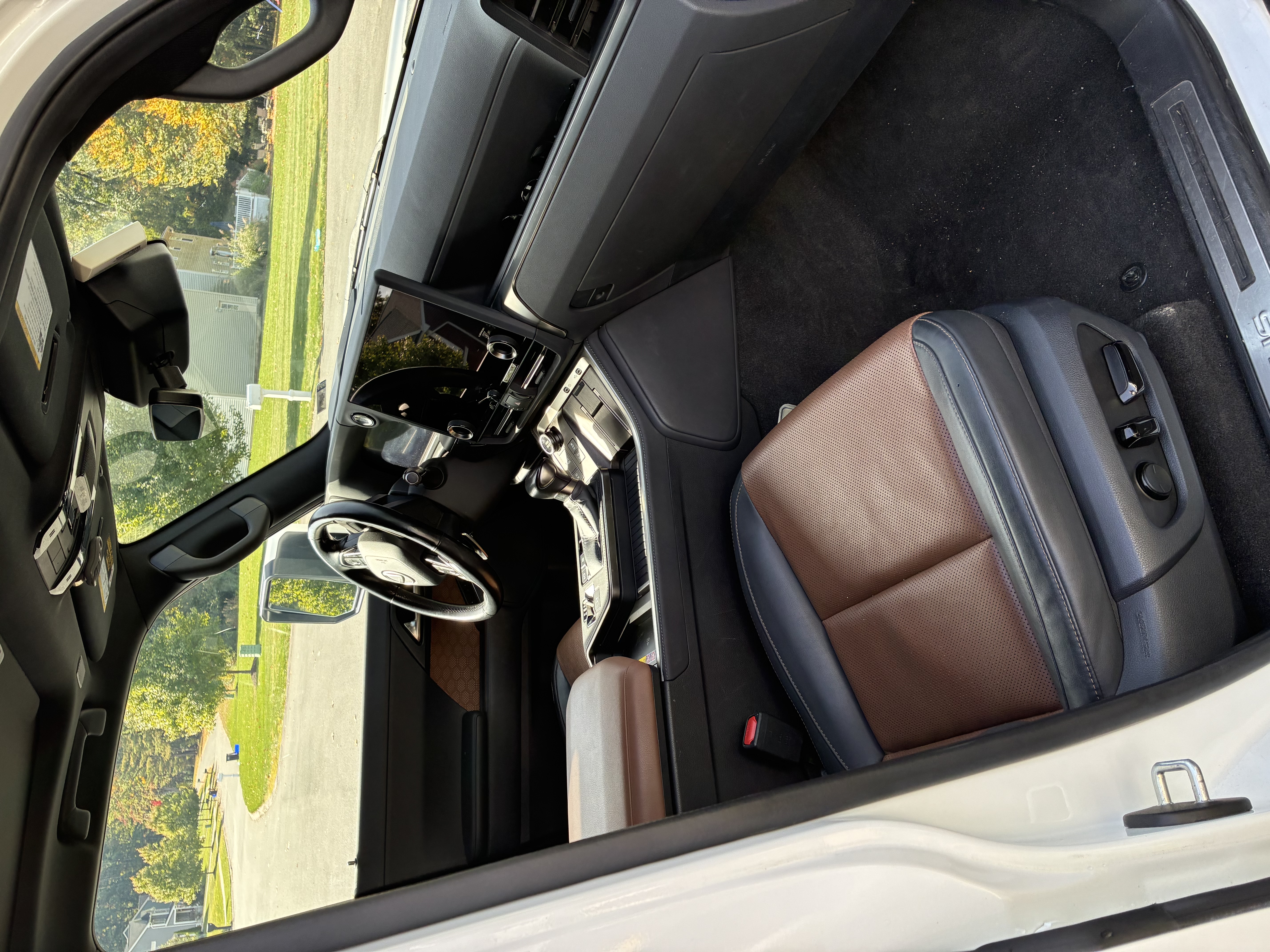 Used 2024 Lexus GX 550 w/ Accessory Package (2T) AWD/4WD image 9
