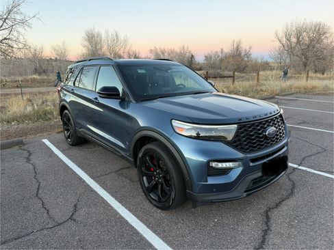 Used 2020 Ford Explorer ST w/ ST Street Pack image 10