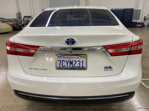 Used 2014 Toyota Avalon XLE Premium image 5