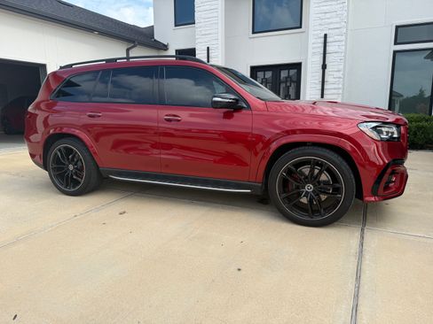 Used 2024 Mercedes-Benz GLS 450 4MATIC image 4