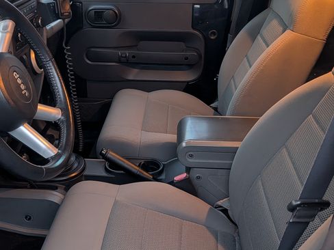 Used 2008 Jeep Wrangler Sahara w/ PWR Convenience Group image 9