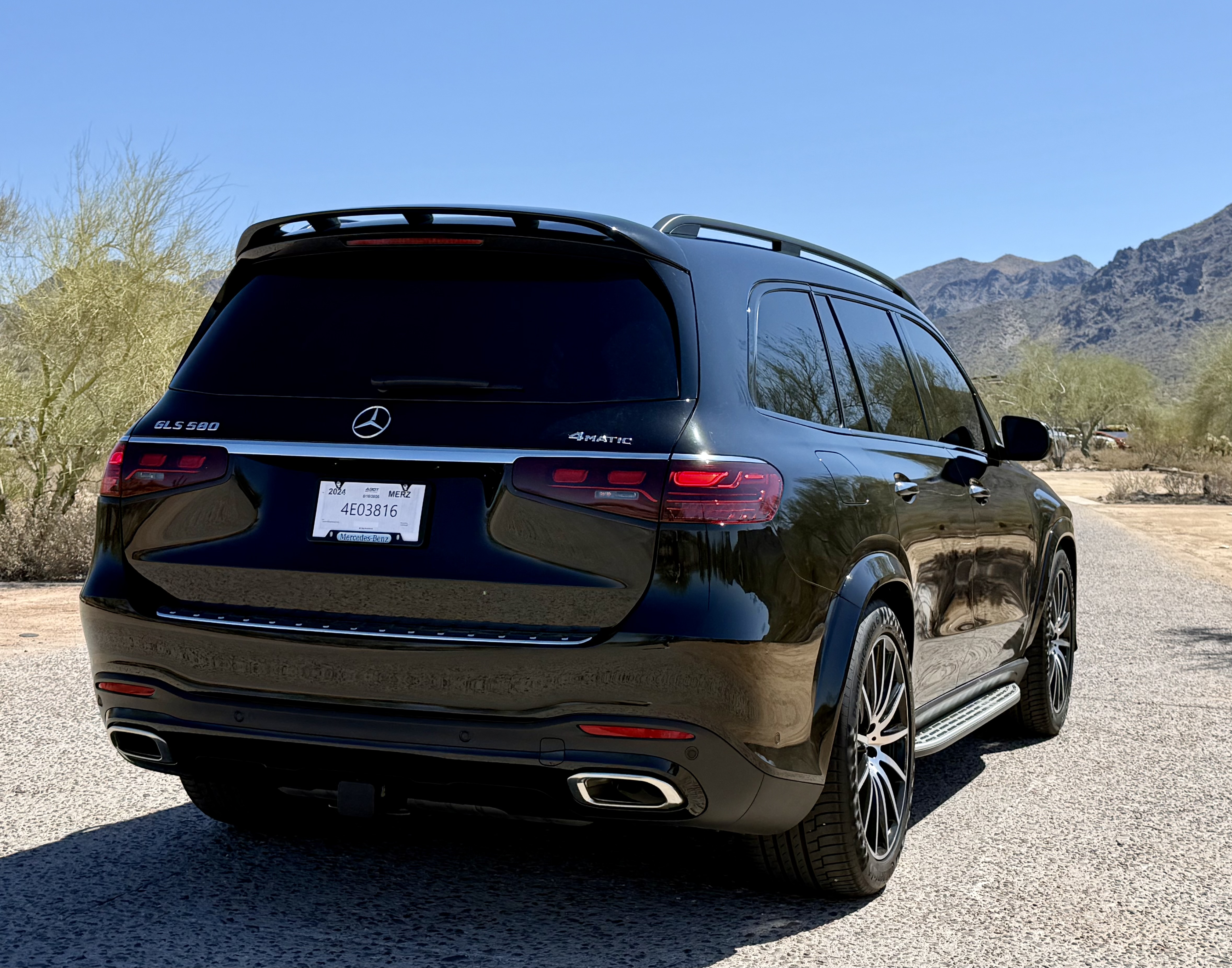 Used 2024 Mercedes-Benz GLS 580 4MATIC image 21