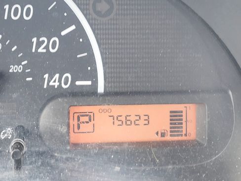 Used 2013 Nissan Versa S Plus image 14