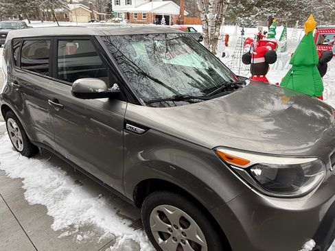 Used 2015 Kia Soul image 2