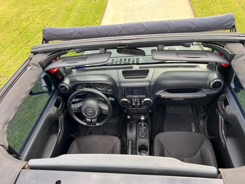 Used 2014 Jeep Wrangler Unlimited Sport w/ Quick Order Package 24S image 9