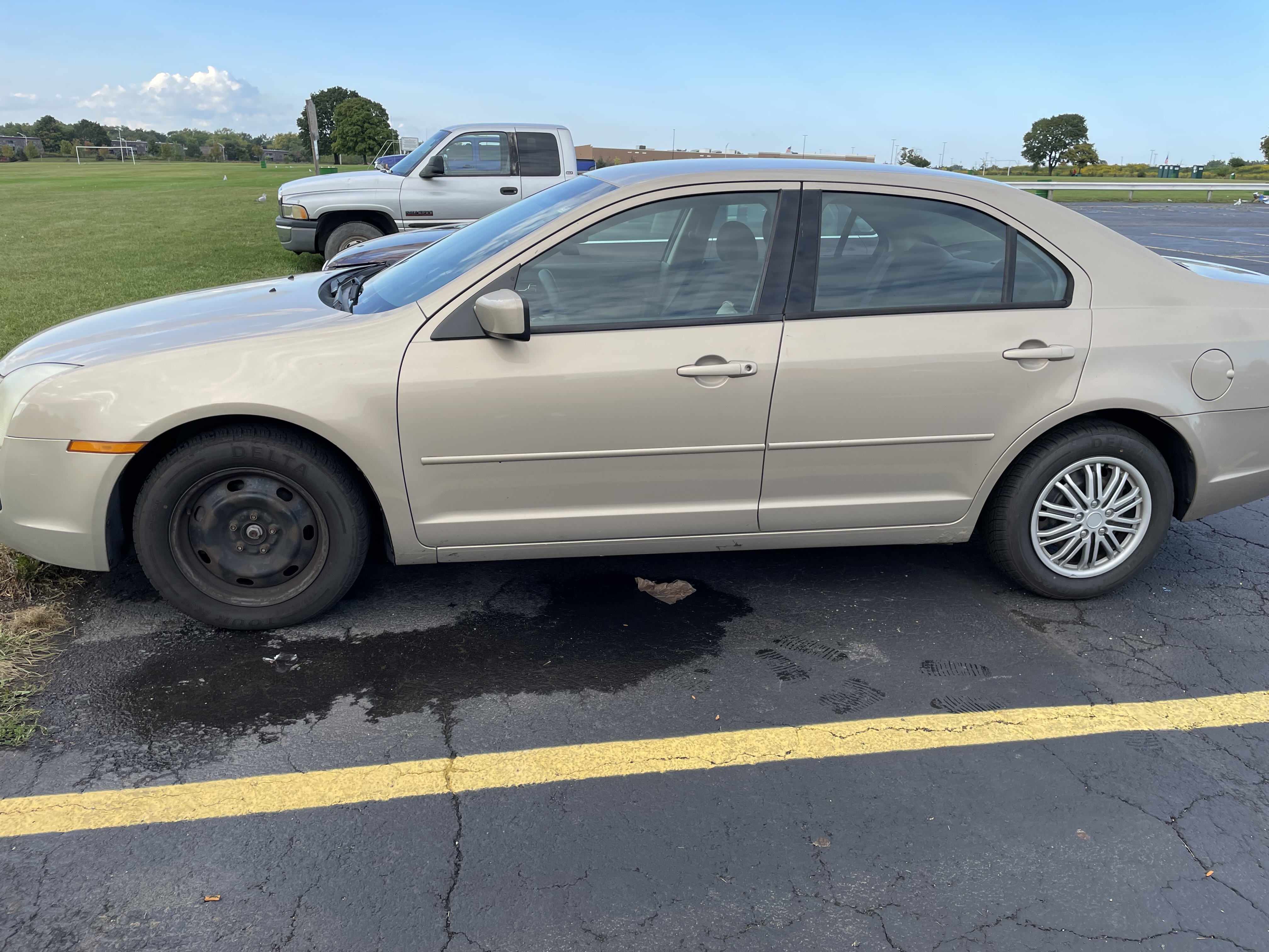 Used 2006 Ford Fusion SE FWD image 1