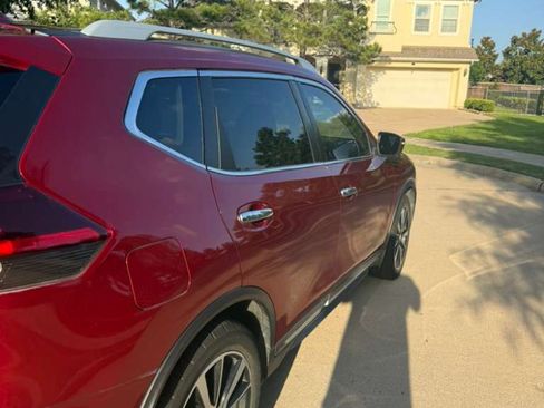 Used 2020 Nissan Rogue SL w/ Premium Package FWD image 11