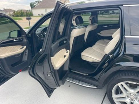 Used 2016 Mercedes-Benz GL 550 4MATIC image 10