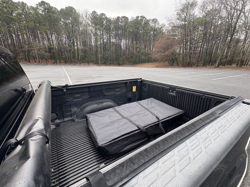 Used 2010 GMC Sierra 1500 SLT w/ SLT Convenience Package image 6