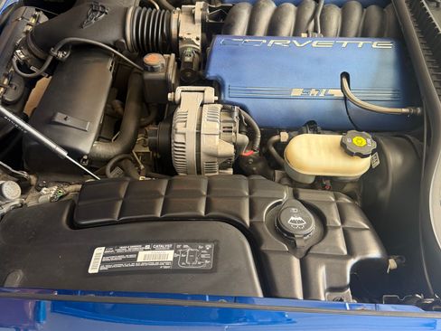 Used 2002 Chevrolet Corvette Coupe w/ Preferred Equipment Group2 RWD image 16
