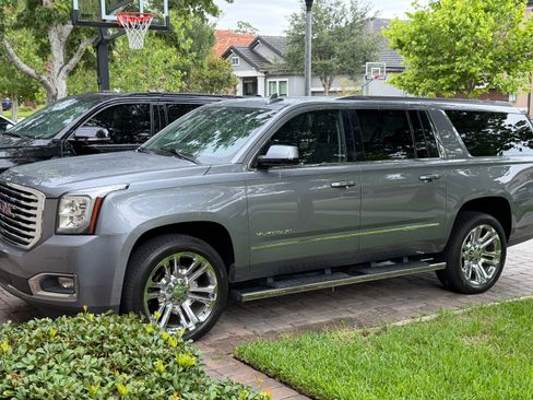 Used 2018 GMC Yukon XL SLT w/ Premium Edition RWD image 1
