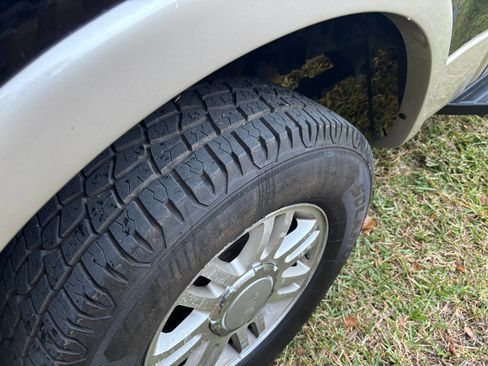 Used 2009 Ford F150 King Ranch image 11