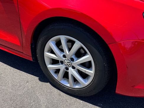 Used 2013 Volkswagen Jetta SE FWD image 22