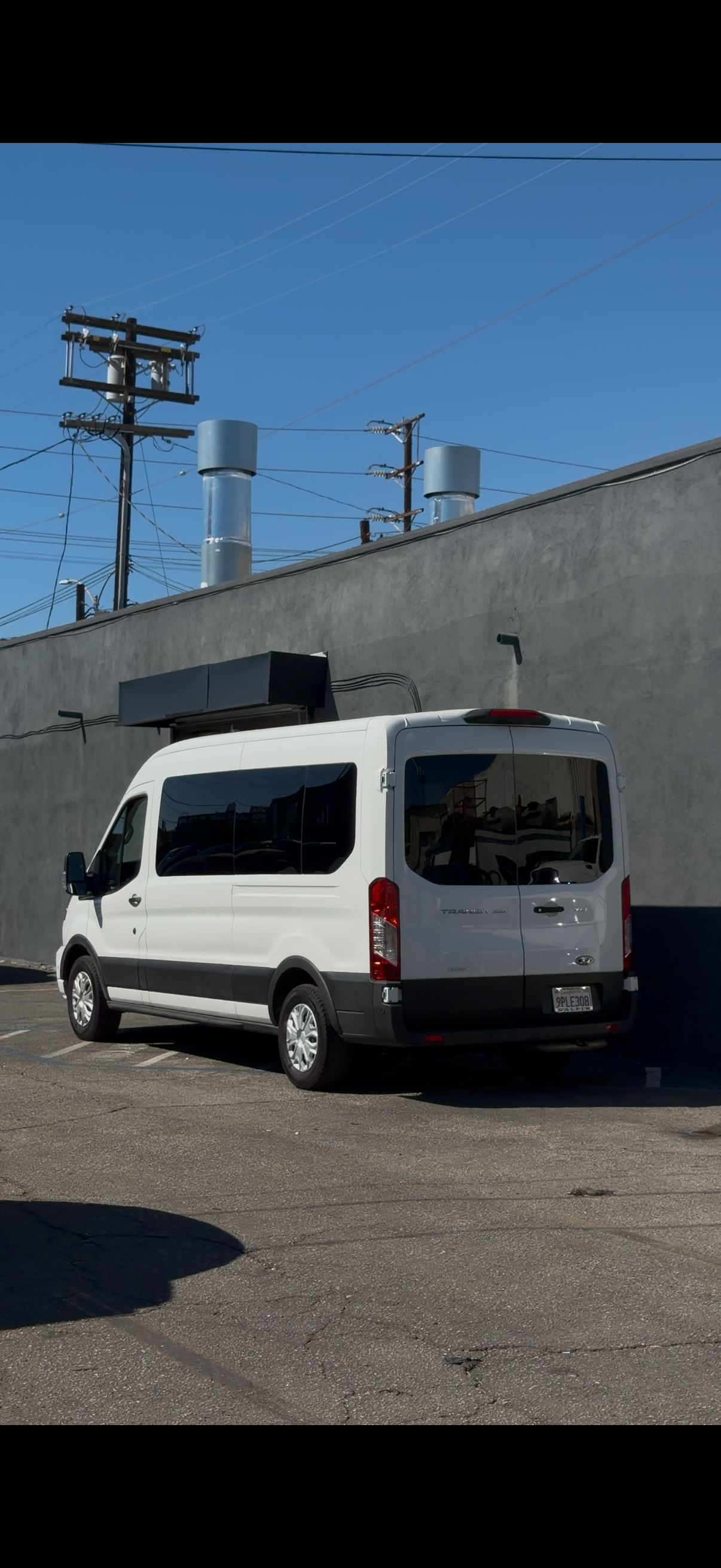 Used 2024 Ford Transit 350 XLT RWD image 4