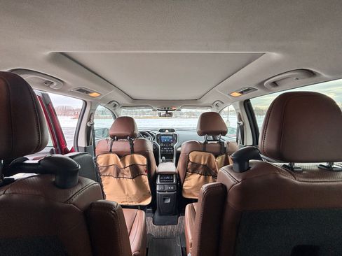 Used 2019 Subaru Ascent Touring w/ Popular Package #2 image 8