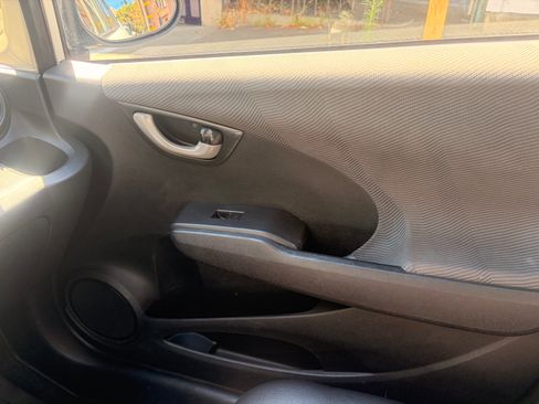 Used 2013 Honda Fit image 9