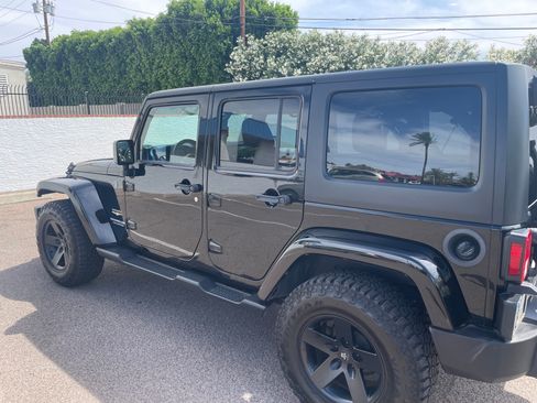 Used 2015 Jeep Wrangler Unlimited Sahara w/ Connectivity Group image 6