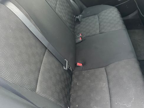 Used 2009 Pontiac Vibe w/ Sun And Sound Package image 11