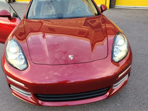 Used 2015 Porsche Panamera 4 image 1