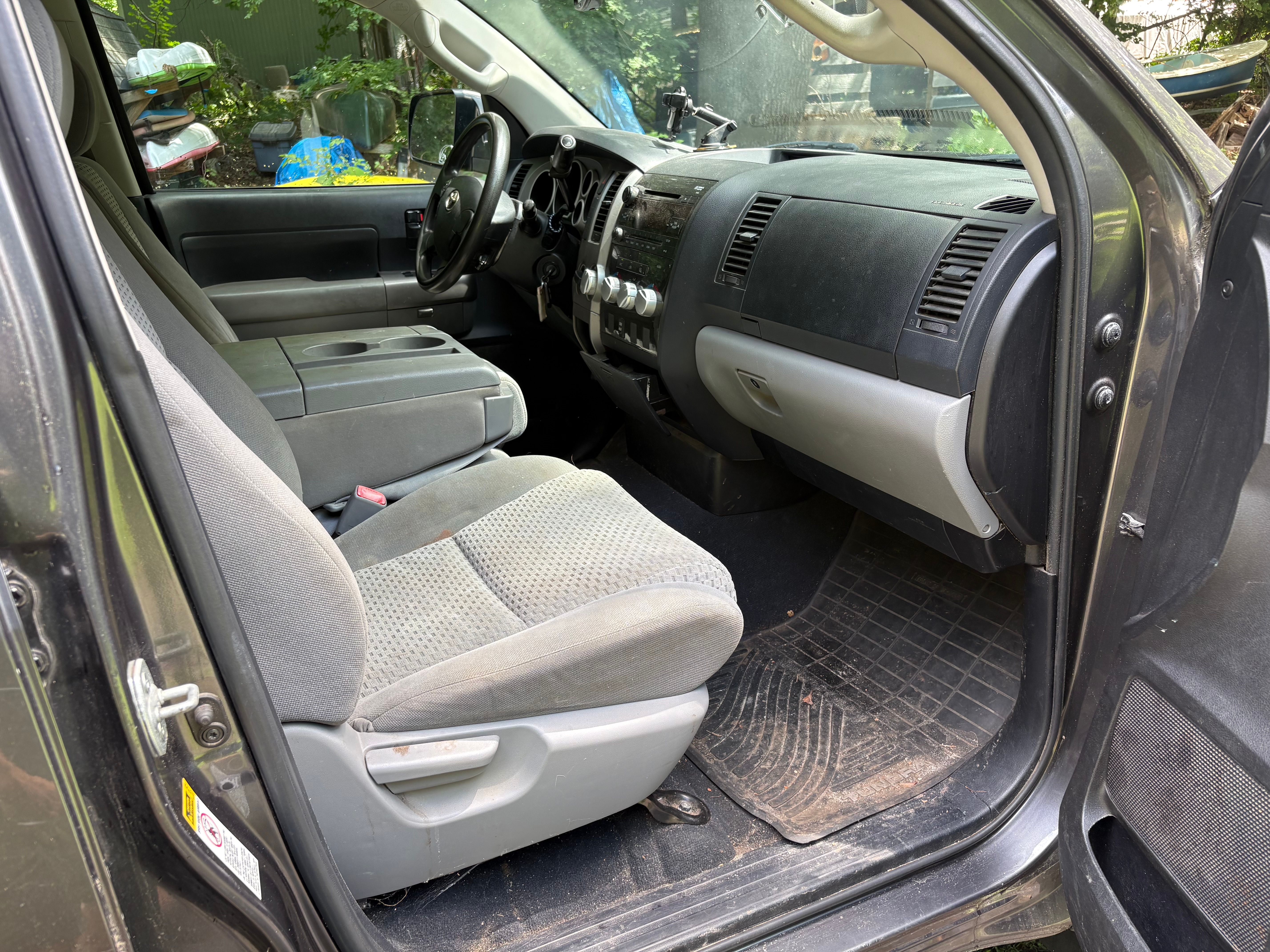 Used 2013 Toyota Tundra 4x4 Double Cab w/ Tow Pkg image 31