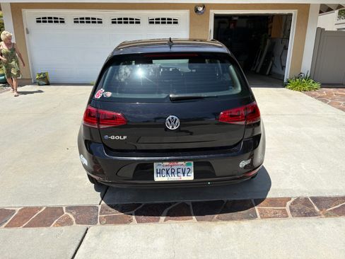 Used 2016 Volkswagen e-Golf SE FWD image 5