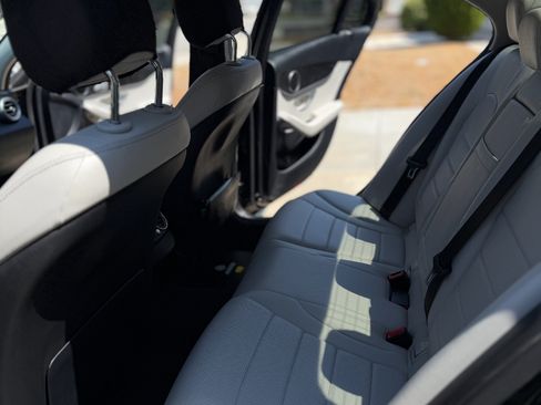 Used 2018 Mercedes-Benz C 350e Sedan image 6