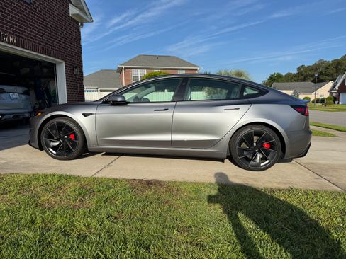 Used 2025 Tesla Model 3 Performance image 8