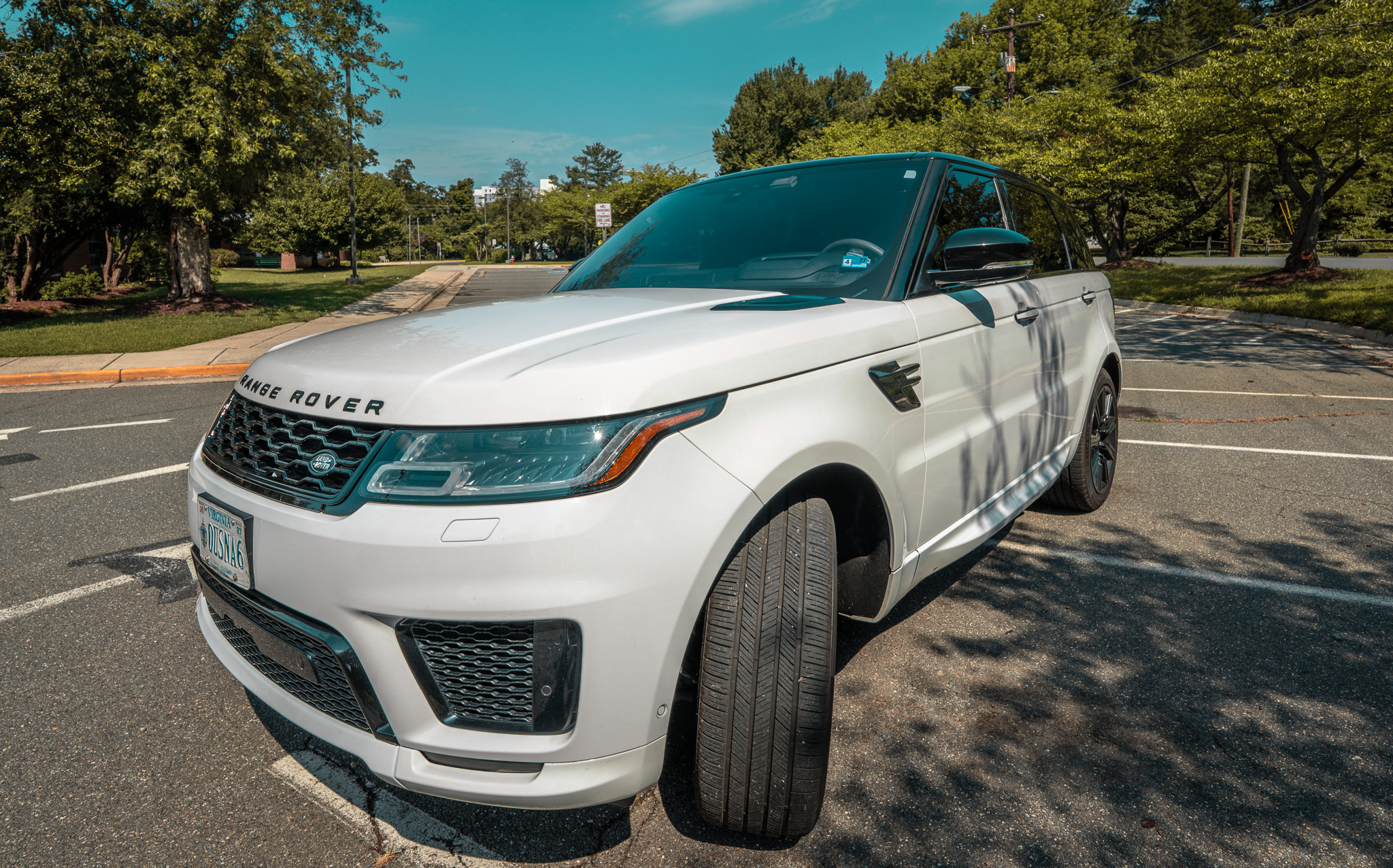 Used 2020 Land Rover Range Rover Sport HST AWD/4WD image 1