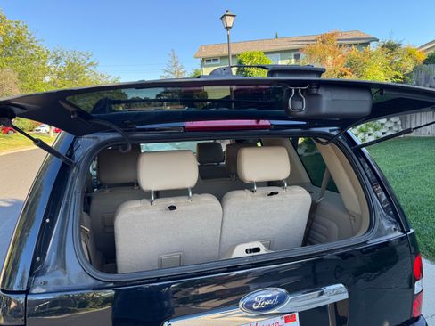 Used 2006 Ford Explorer XLT RWD image 32
