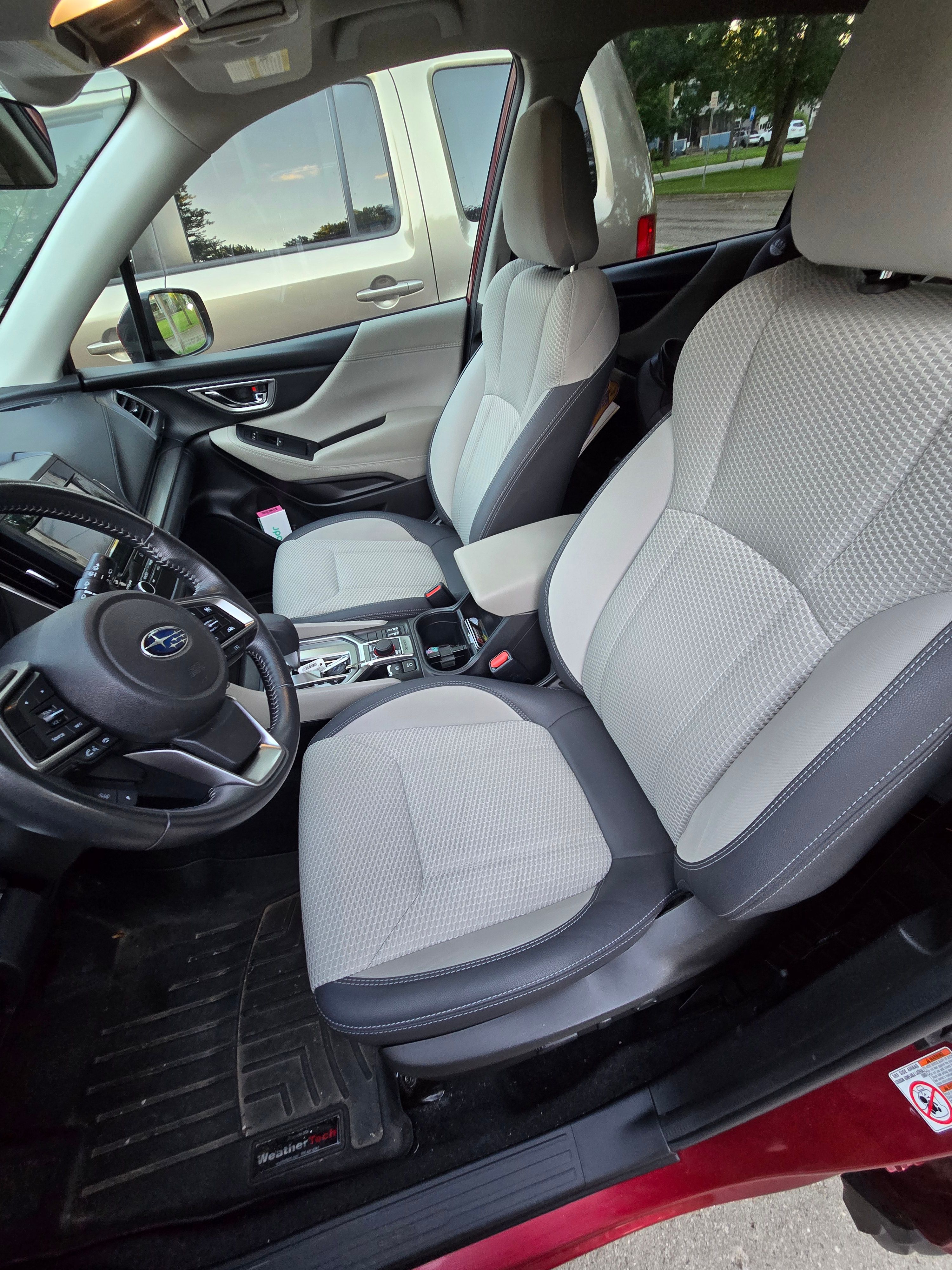 Used 2019 Subaru Forester Premium w/ All-Weather Package AWD/4WD image 12