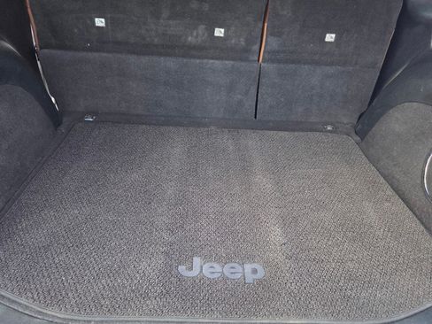 Used 2017 Jeep Grand Cherokee Summit image 10