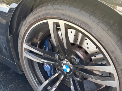 Used 2015 BMW M4 Convertible image 12