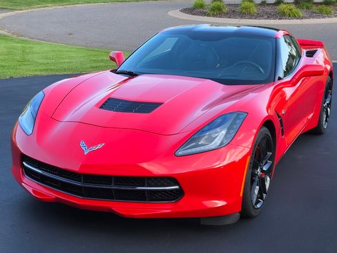 Used 2015 Chevrolet Corvette Stingray Z51 Coupe 2D w/ 2LT Preferred Equipment Group image 8