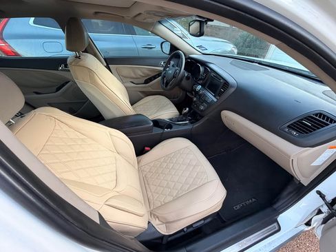 Used 2012 Kia Optima Hybrid w/ Hybrid Premium Technology Pkg image 9