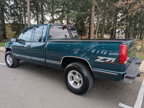 Used 1998 Chevrolet Silverado 1500 LS w/ Preferred Equipment Group 2 image 11