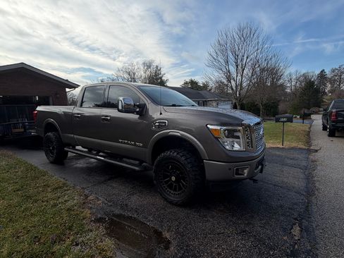 Used 2018 Nissan Titan Platinum Reserve w/ Platinum Utility Package image 5